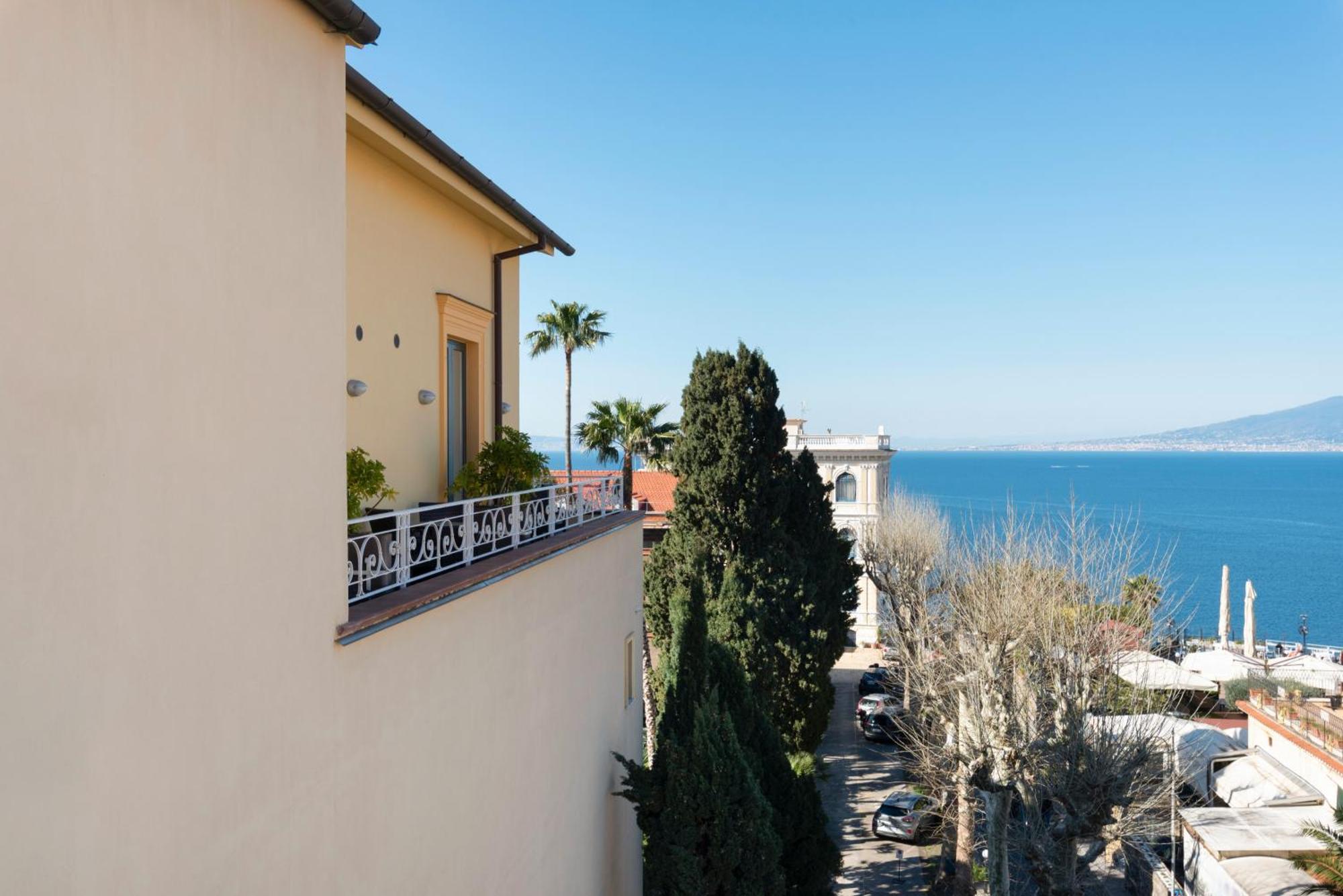Al Centro Suites Sorrento Eksteriør bilde