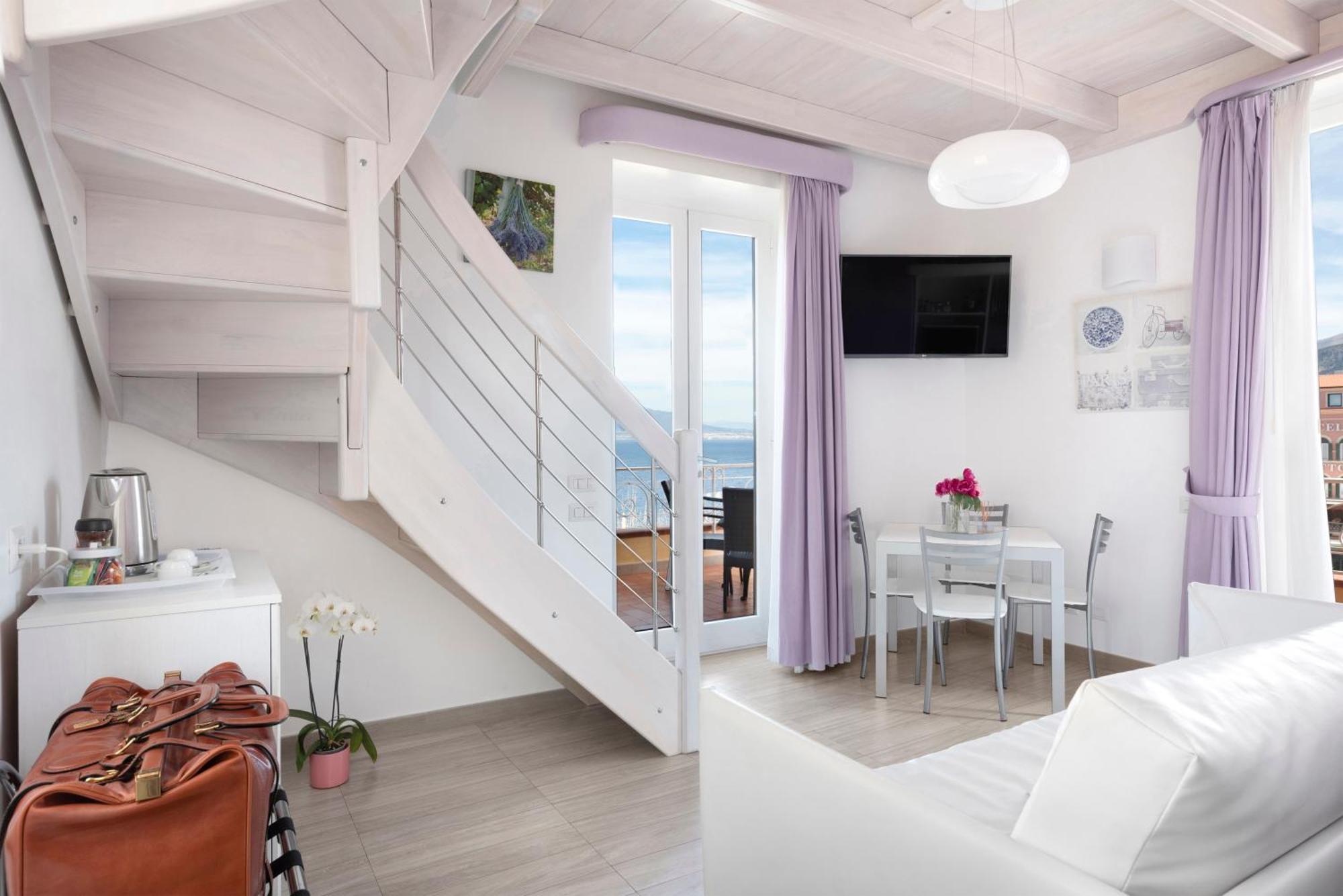 Al Centro Suites Sorrento Eksteriør bilde