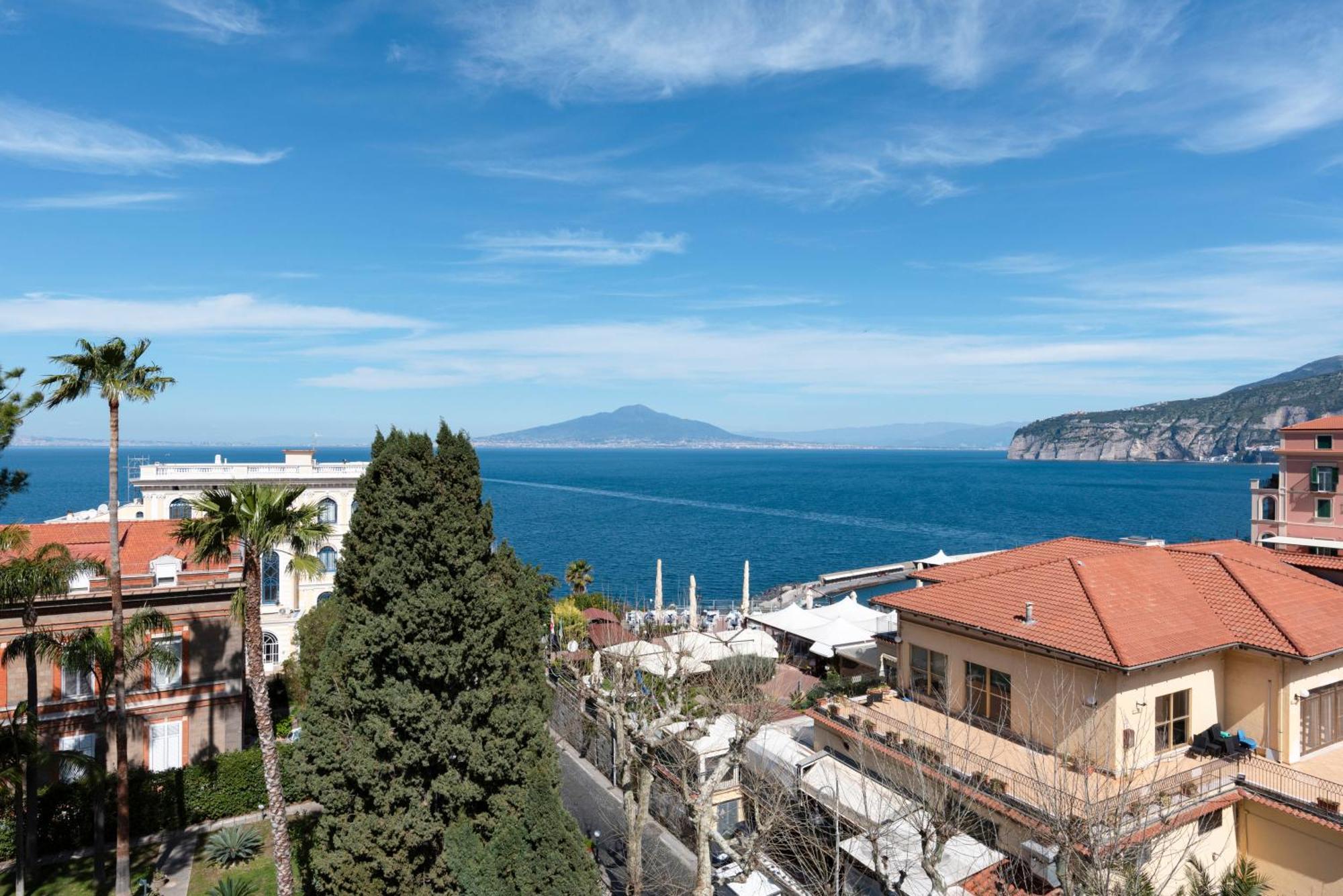 Al Centro Suites Sorrento Eksteriør bilde