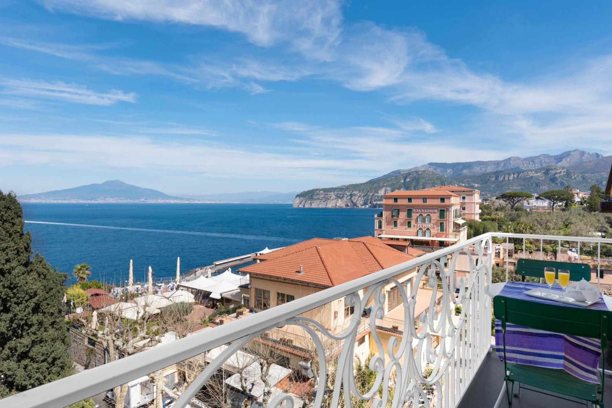 Al Centro Suites Sorrento Eksteriør bilde