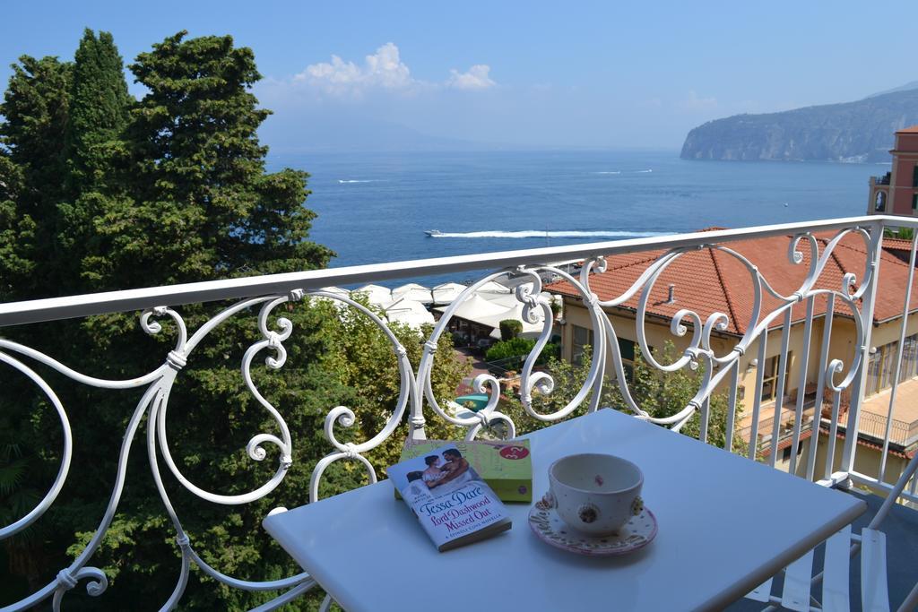 Al Centro Suites Sorrento Eksteriør bilde
