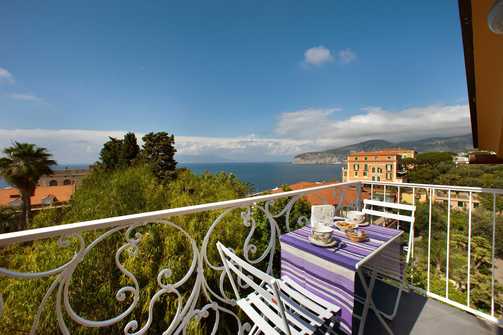 Al Centro Suites Sorrento Eksteriør bilde